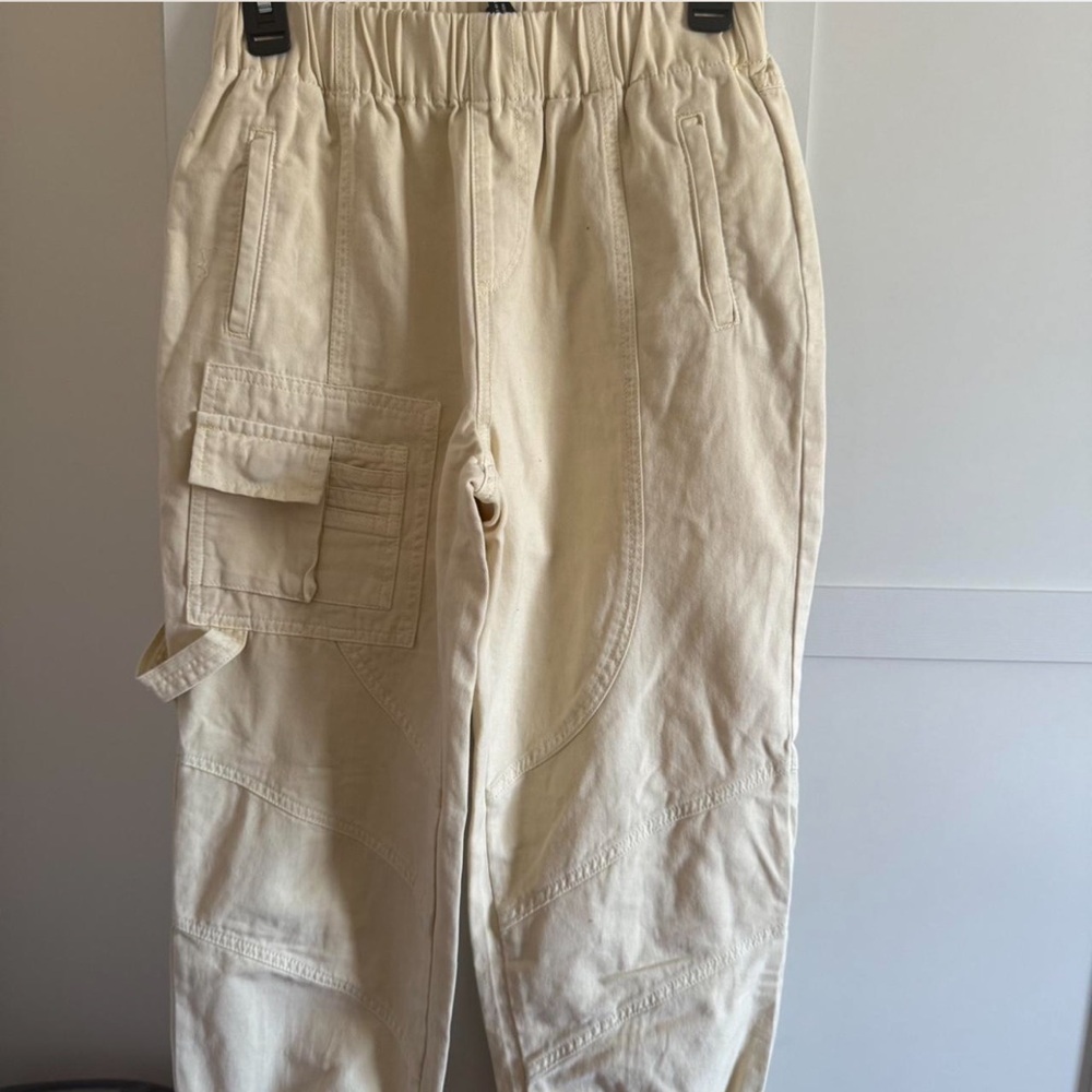 Women’s Cream Cargo Pants